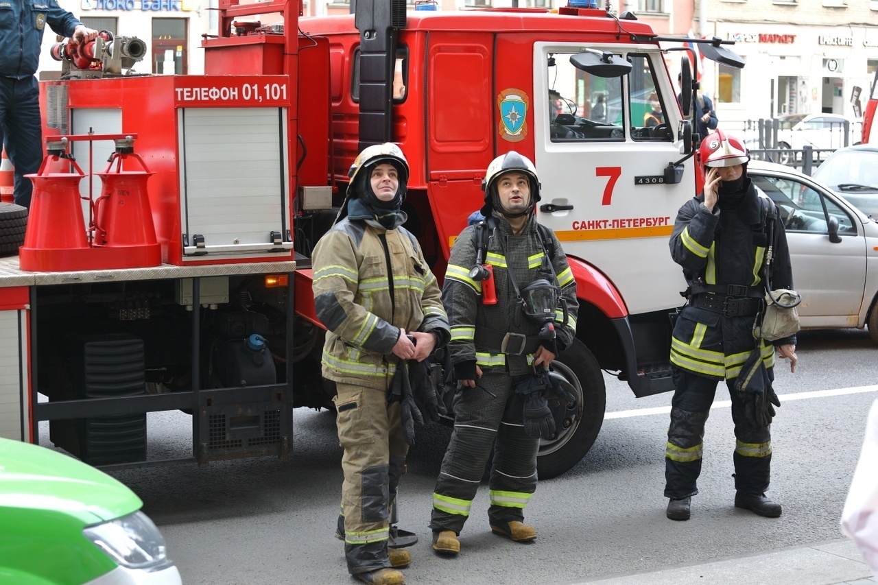 Пожар в бизнес-центре у ТРЦ 